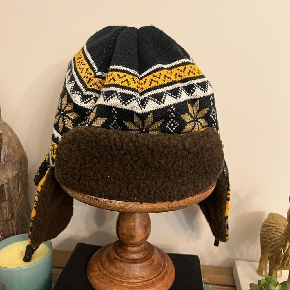 NWT Men’s winter Minnesota hat. Cousin Eddie style.